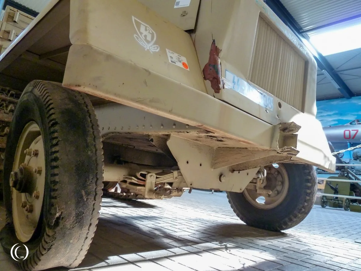 Schwerer Wehrmachtschlepper front damage
