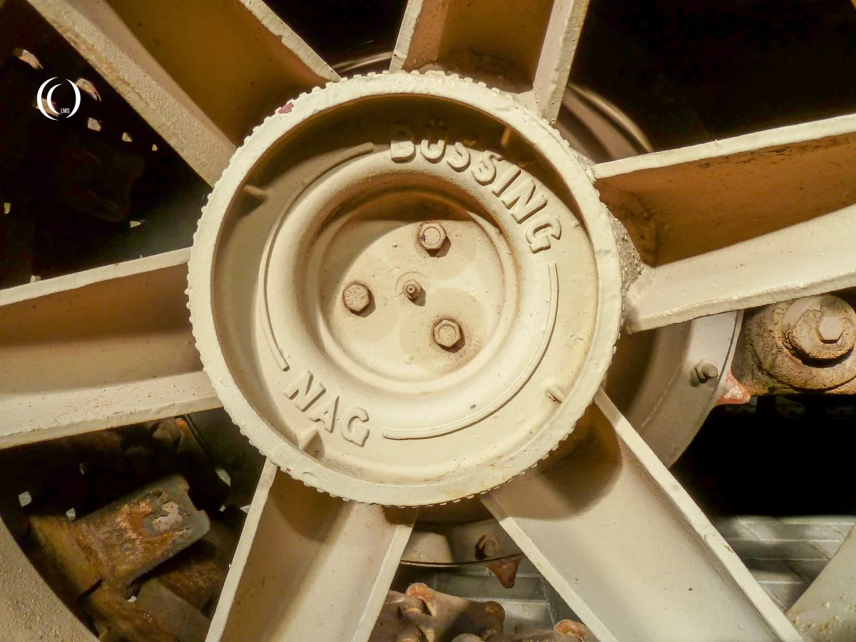 Original Bussing NAG logo in track wheel