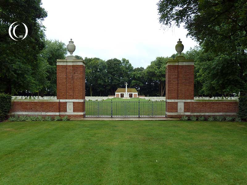 Commonwealth War Graves: Canadian War Cemetery Adegem, Belgium