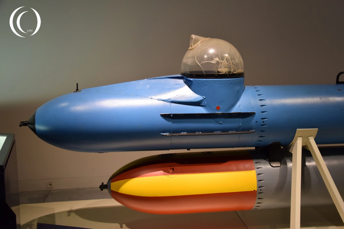 Marder Mini Submarine 