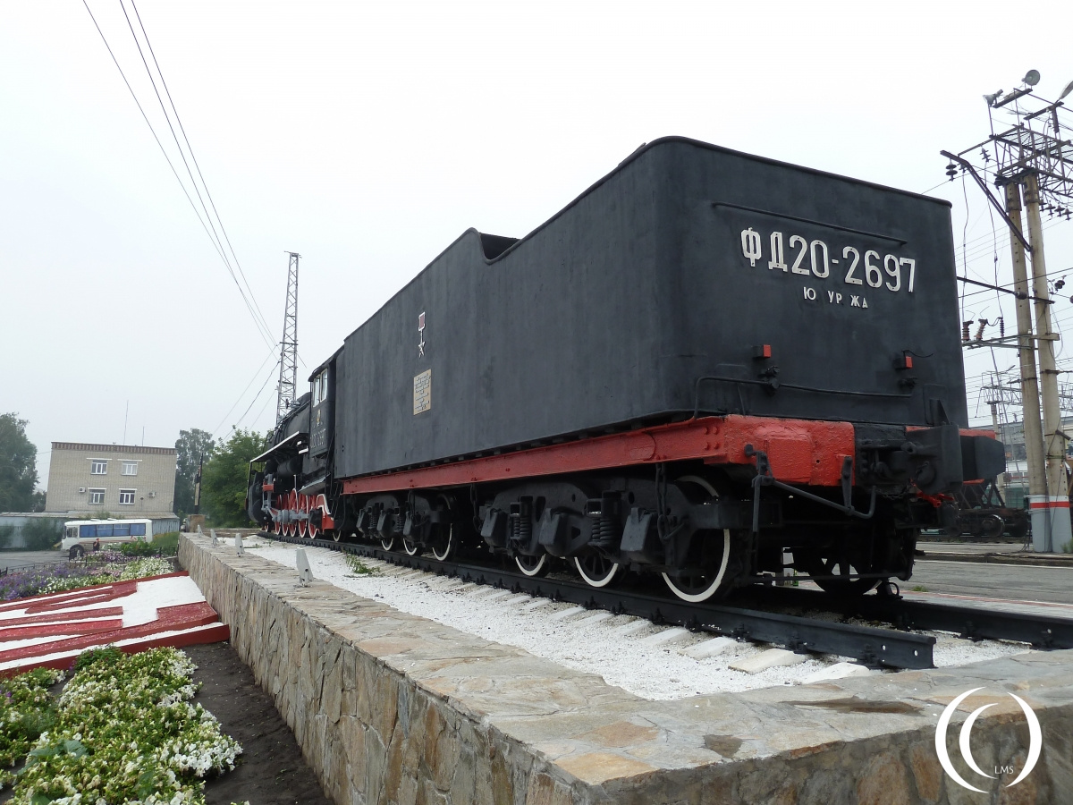 FD20 locomotive rear at Kurgan Trainstation