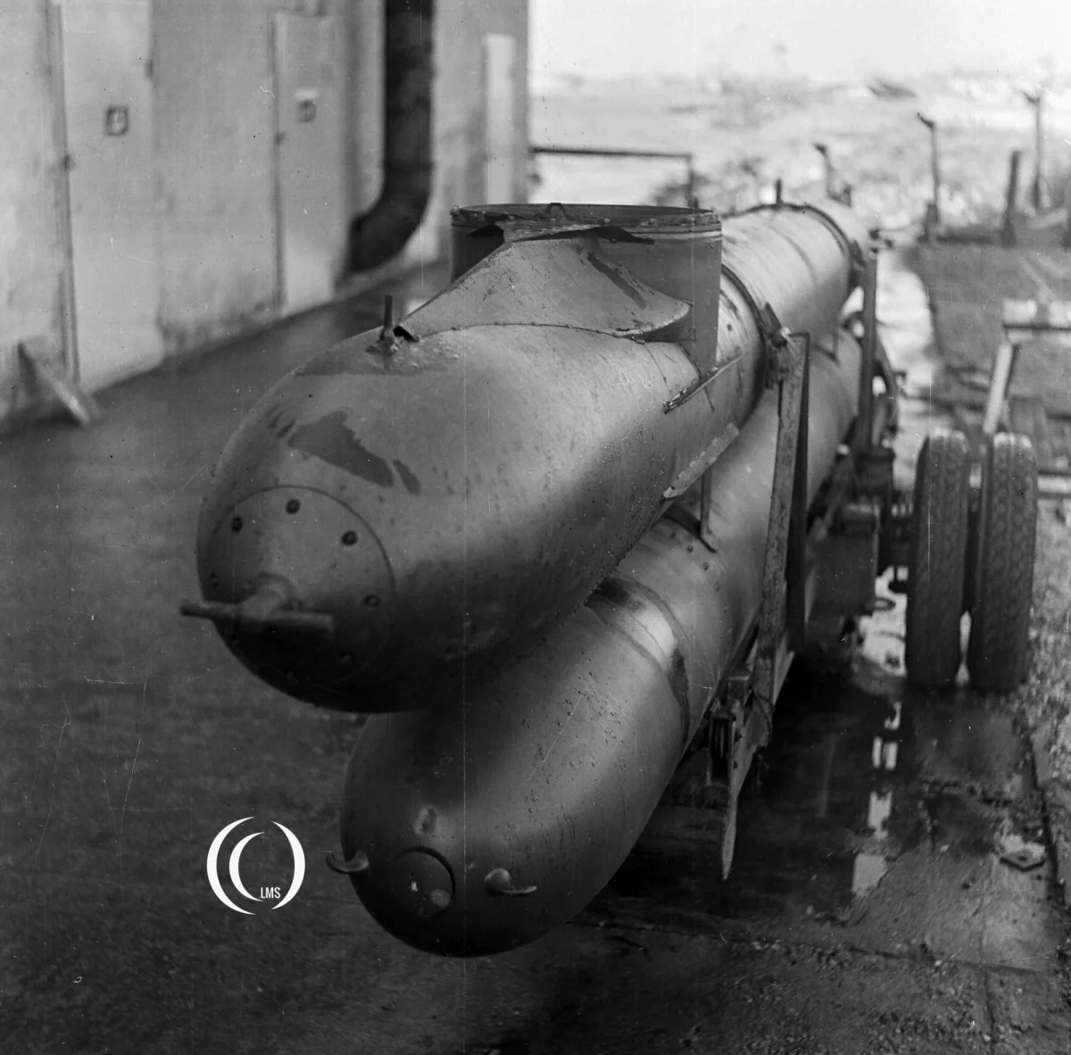 Marder mini submarine Waalhaven Rotterdam 1946