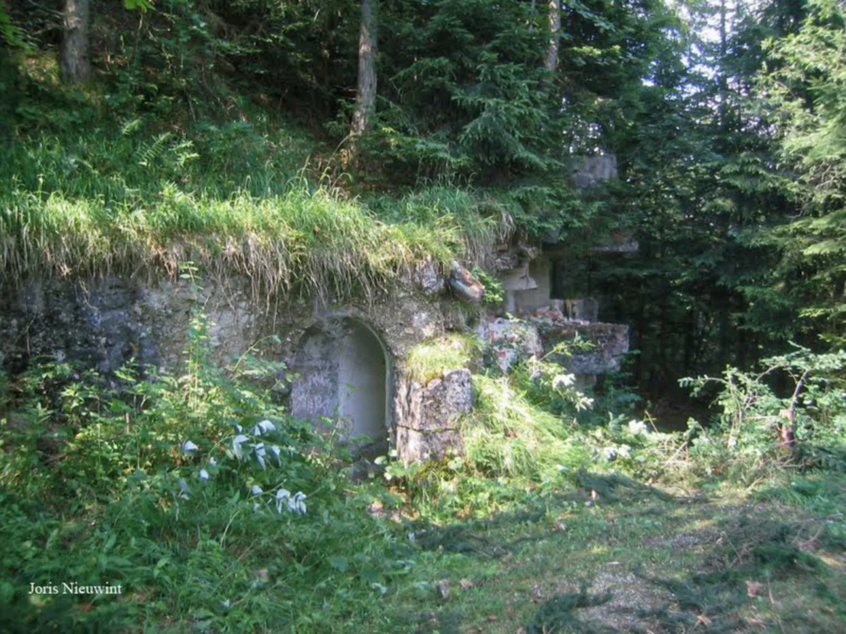 Foundations of the original tea house on the Mooslahnerkopf