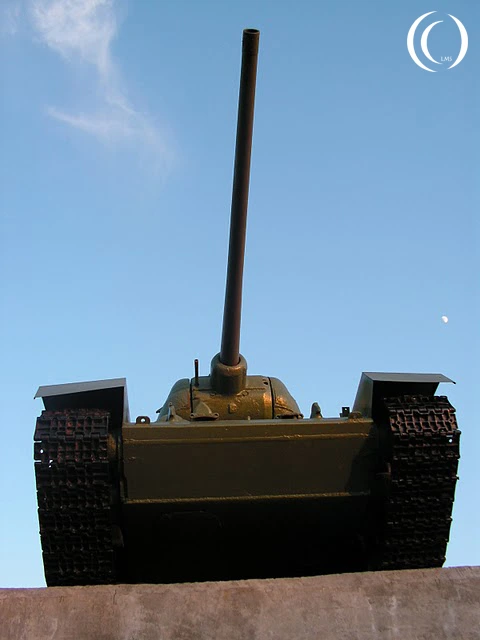 T34-85 in Kurgan LandmarkScouts visits Russia