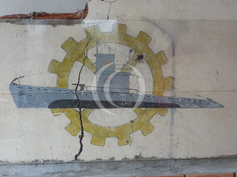 Recovered fresco and logo from Das Boot.