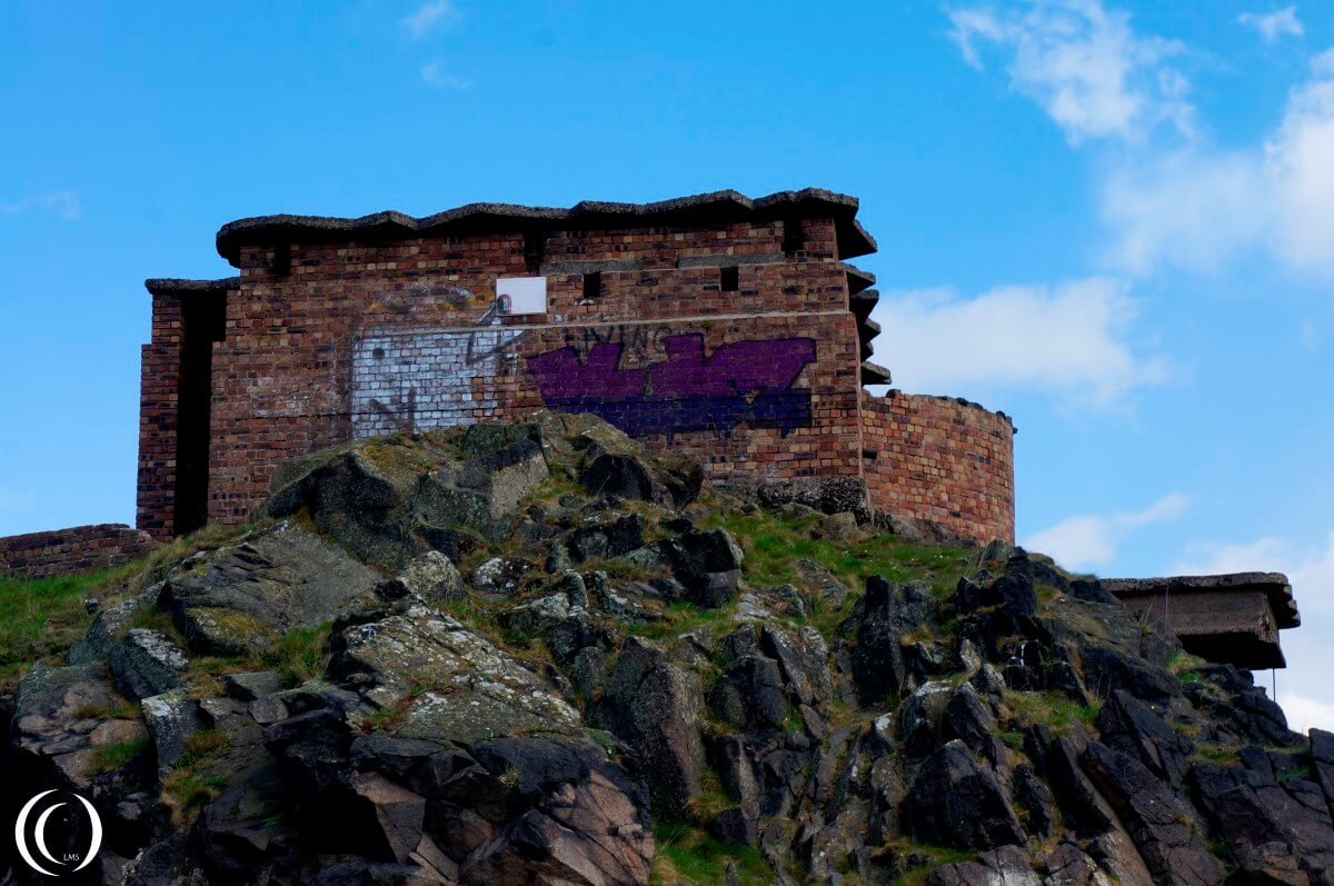 Gun and Searchlight emplacement ont he south of Cramond Island Gun and Searchlight emplacement ont he south of Cramond Island