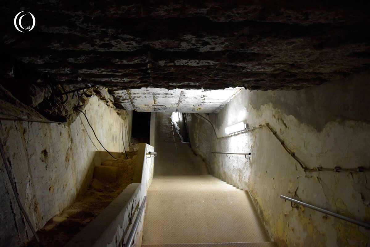 Staircase leading up to Endbauwerk West