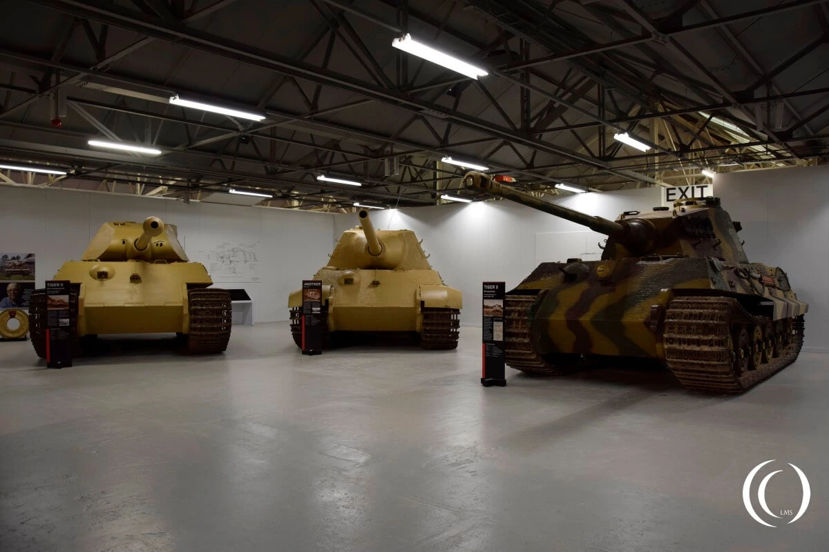 Konigstiger 'Porsche Turret' - Panzerjäger Tiger Ausf. B 'Jagdtiger' - Panzerkampfwagen Tiger Ausf. B 'Königstiger'