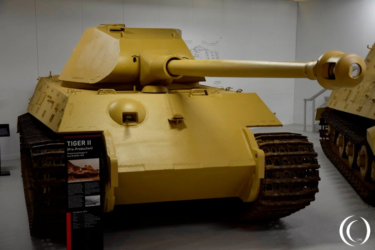 Königstiger Panzerkampfwagen VI - Porsche Turret Königstiger Panzerkampfwagen VI - Porsche Turret