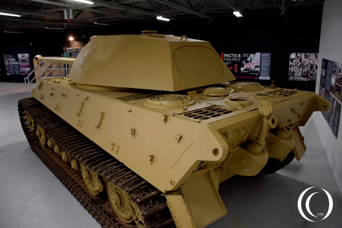 Königstiger Panzerkampfwagen VI with the Ferdinand Porsche Turret Königstiger Panzerkampfwagen VI with the Ferdinand Porsche Turret