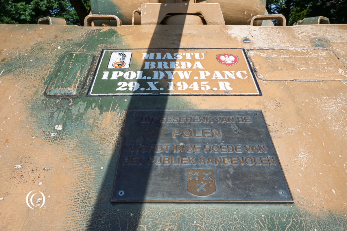 Commemoration plaque
