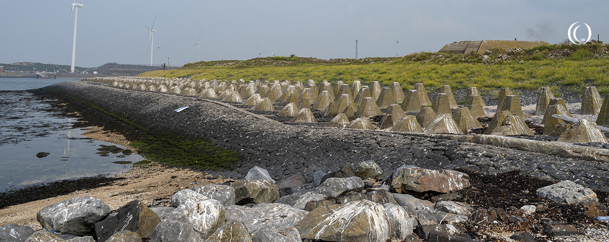 IJmuiden dragon teeth WW2