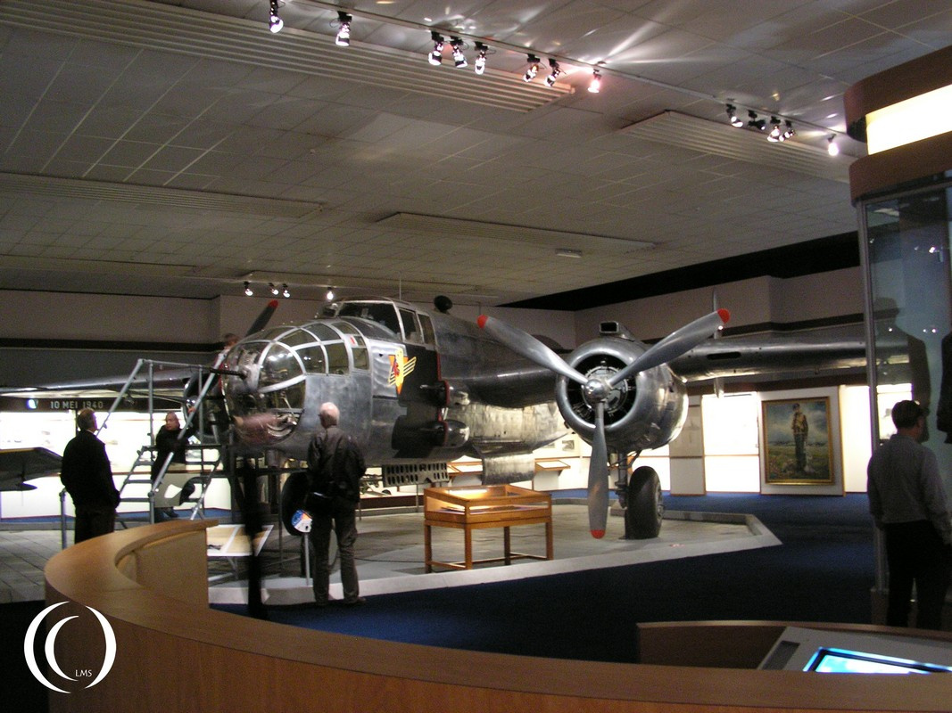North American B-25J Mitchell - photo 2009