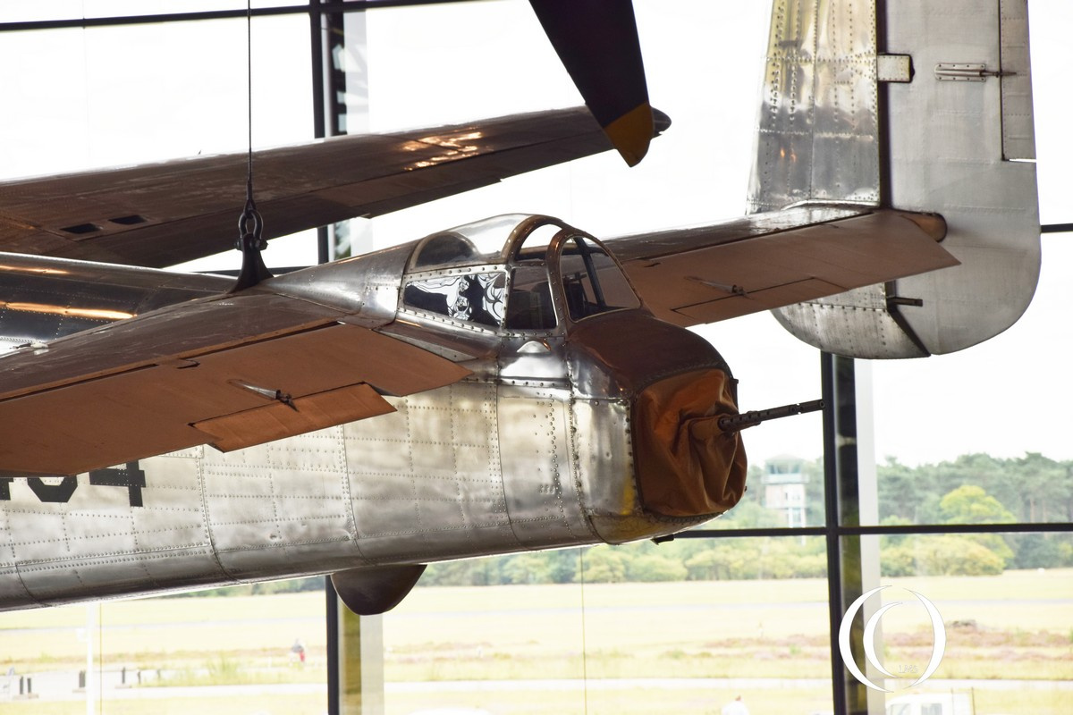 Tail Machine Gun Position - North American B-25 Mitchell - photo 2015