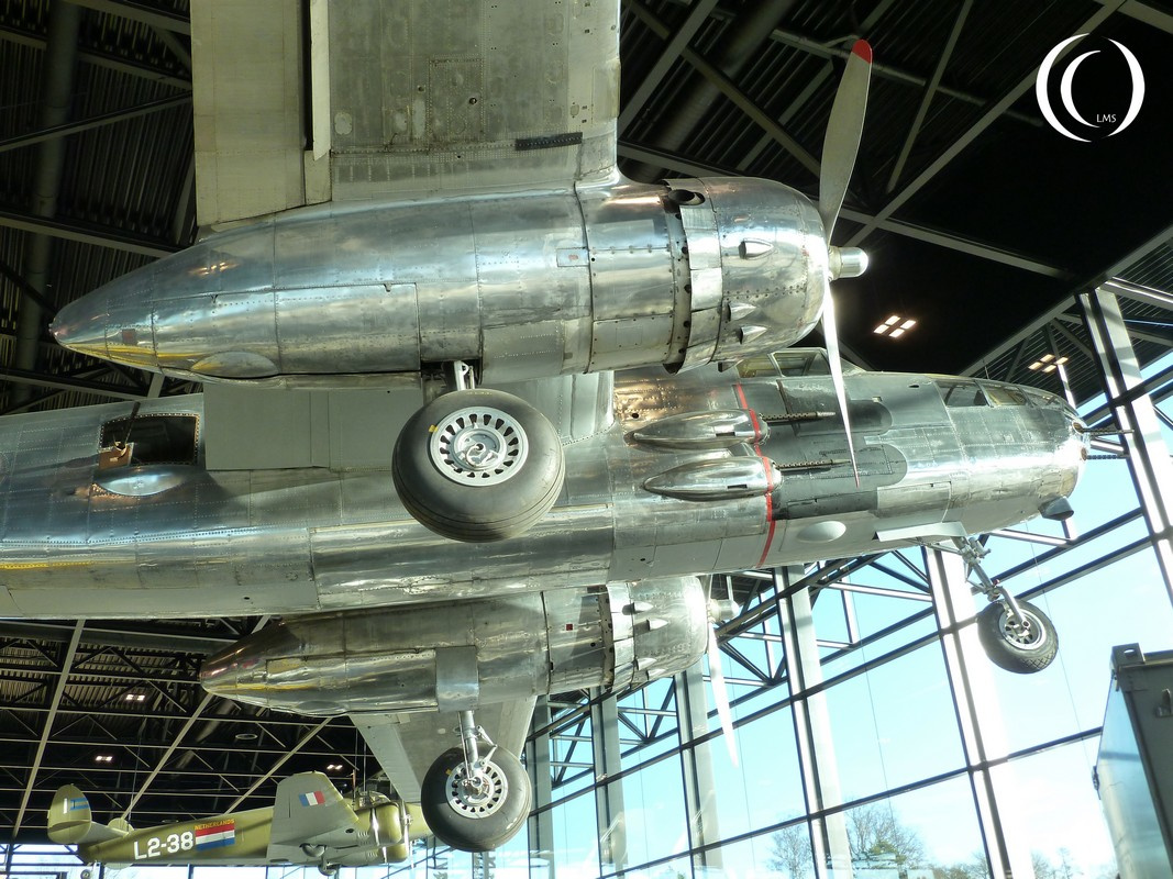 North American B-25J Mitchell - photo 2015