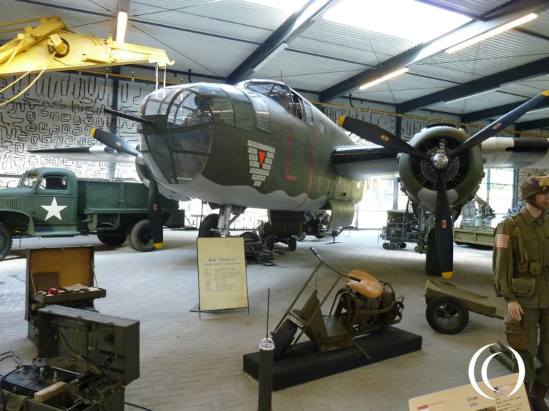 North American B-25 Mitchell - photo 2011