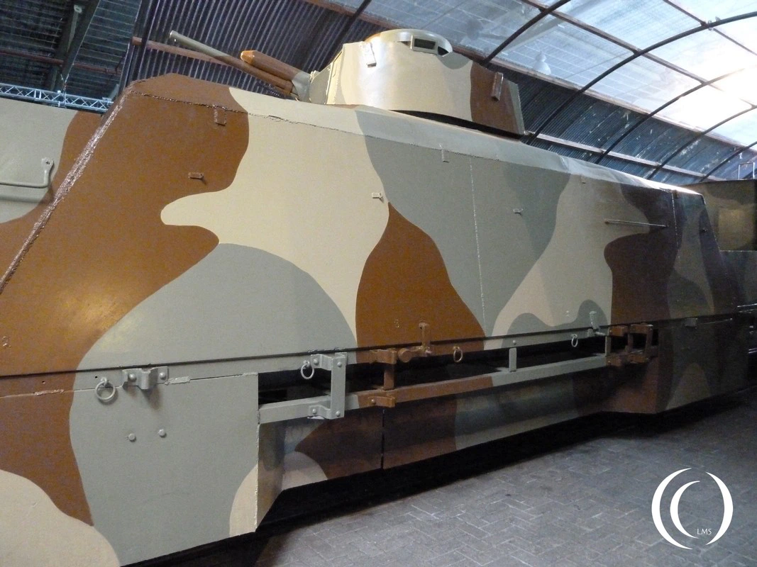 Slovak Armored Train Štefánik with a Škoda - CKD LT vz. 35 - photo 2013
