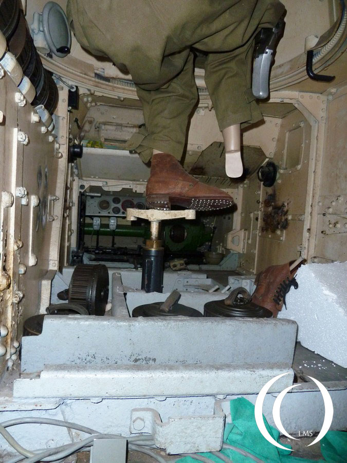 Inside the AMR 33 – French Light Tank - photo 2014