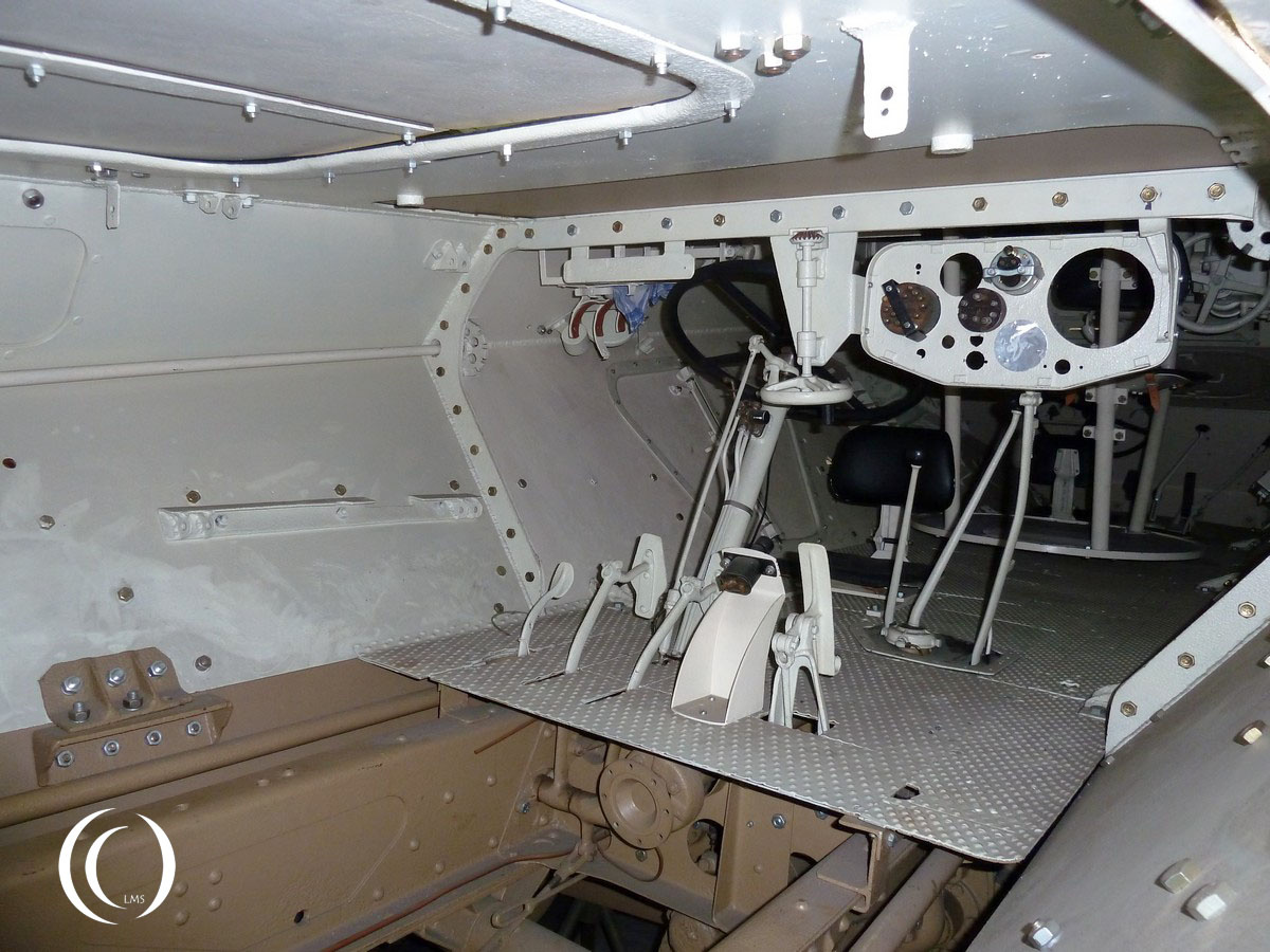 Inside the Schwerer Panzerspähwagen Sd.Kfz. 231 - photo 2011