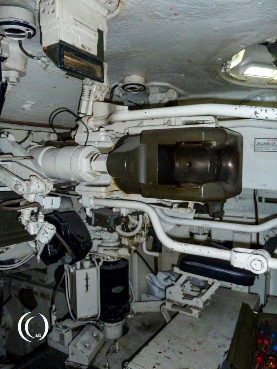 Sherman 76mm inside turret