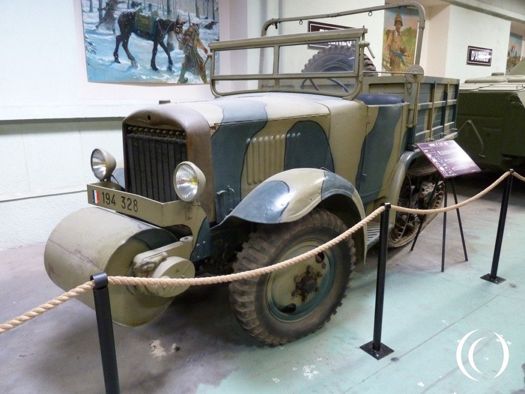 Unic P107 Bu Halftrack – French Light Artillery Tractor
