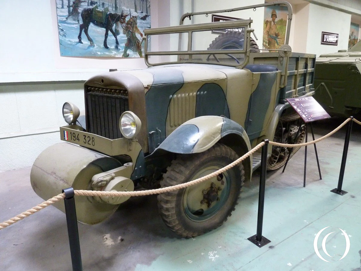 Unic P107 Bu – French Artillery Tractor Half Track - photo 2014
