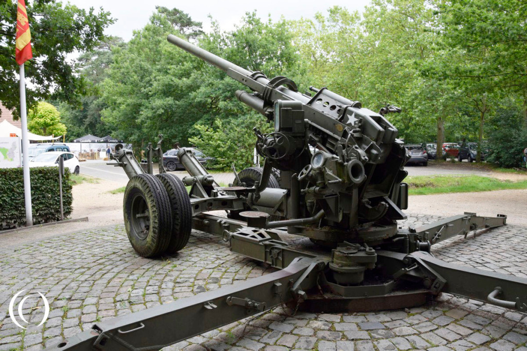 90mm M1A1 Heavy Anti-Aircraft Gun - the American answer to the German 8.8cm FlaK 18