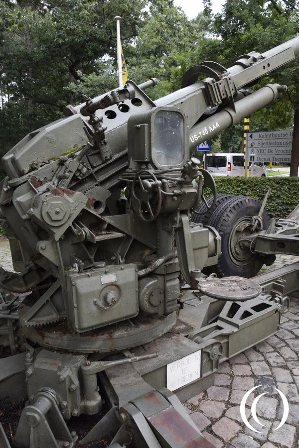 US 90mm M1A1 AA gun