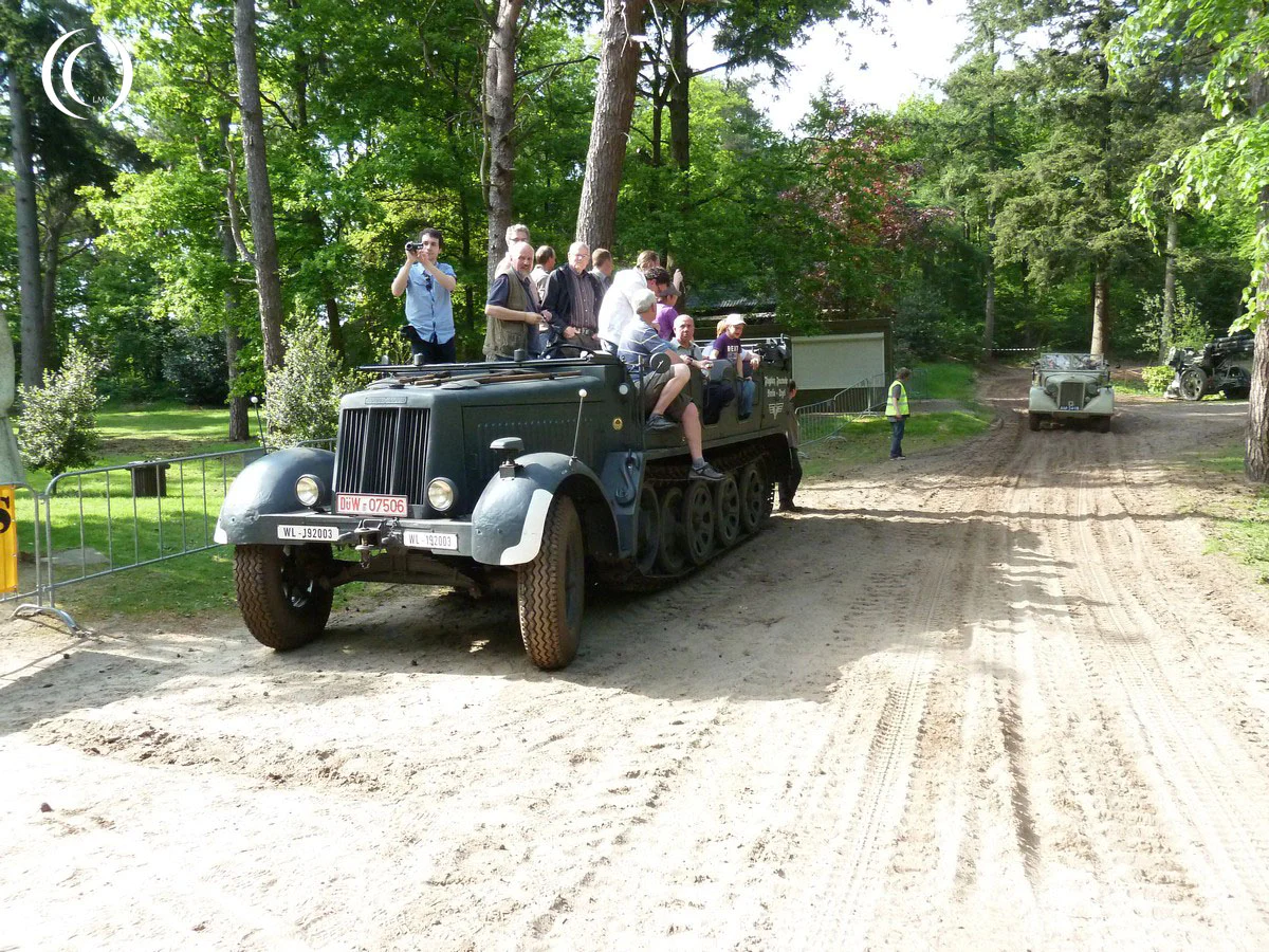 Sd.Kfz. 7 prime mover for gun crews - photo 2103