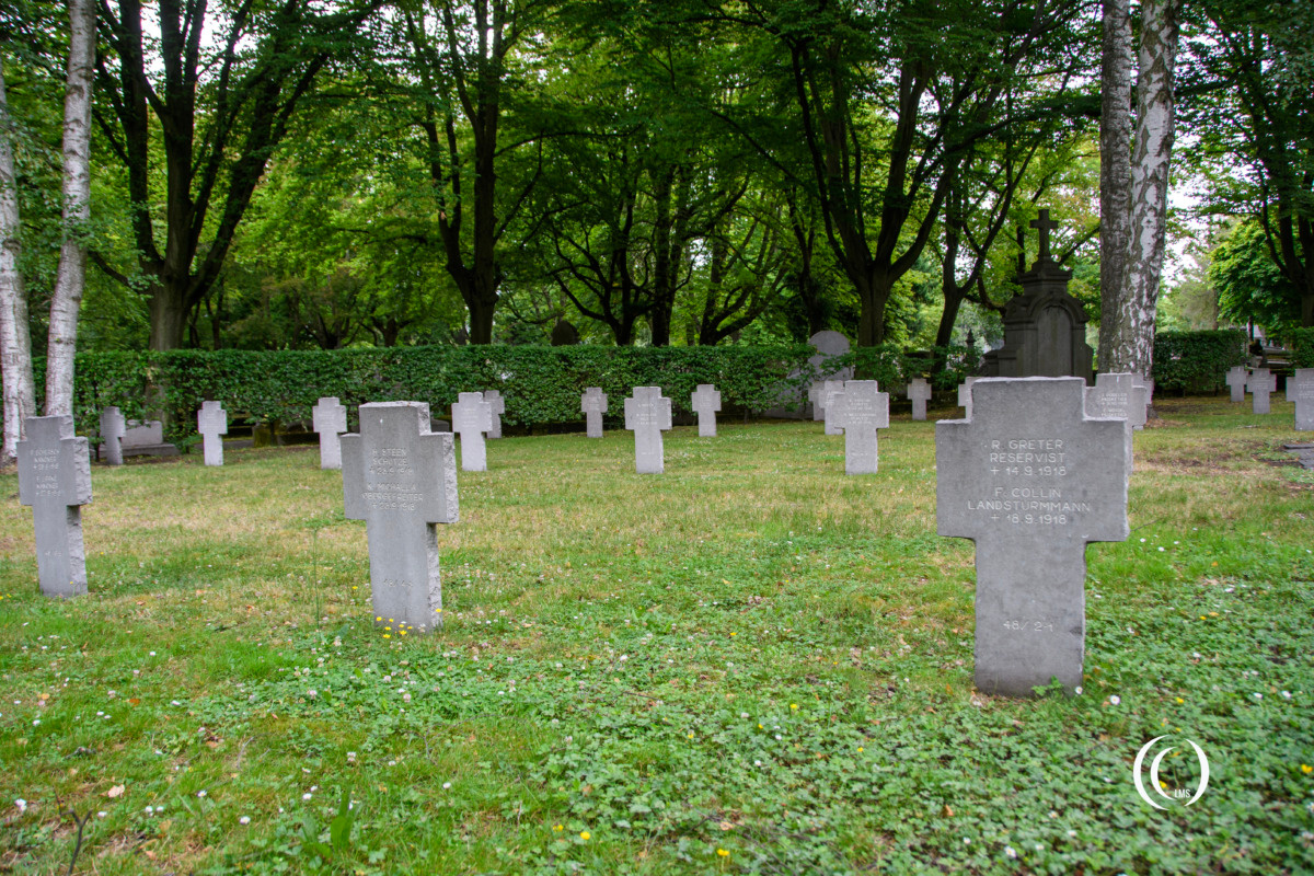 German WW1 graves at Robermont Cemetery