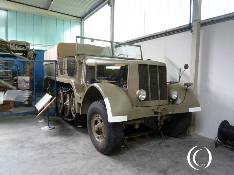 Sd.Kfz. 9 FAMO – German 18t Heavy Halftrack - Photo 2011