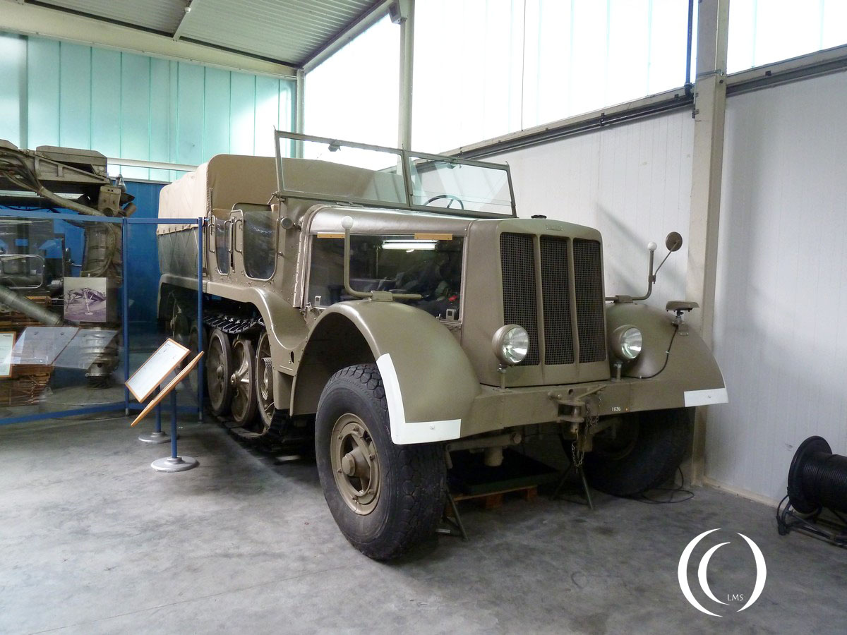 Sd.Kfz. 9 FAMO – German 18t Heavy Halftrack - Photo 2011