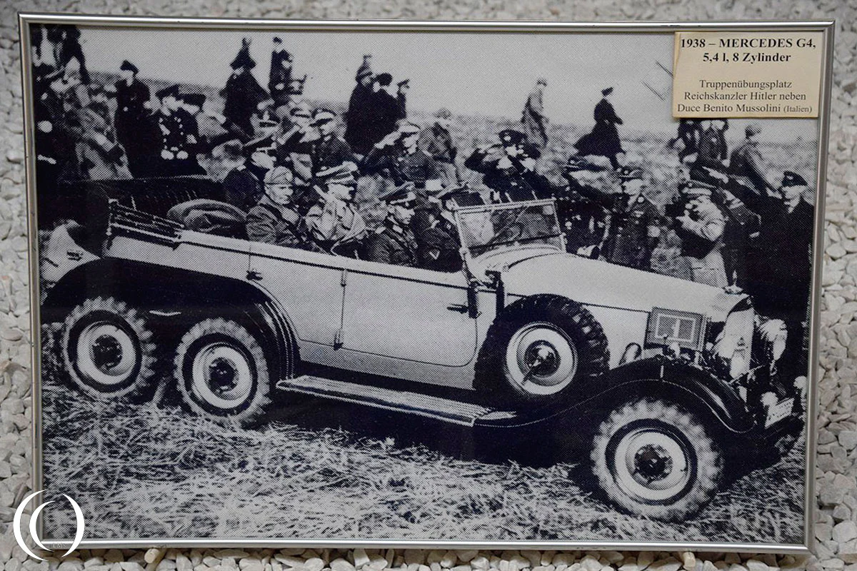 Adolf Hitler with Benito Mussolini - Mercedes-Benz W 31 Type G4 - photo 2019
