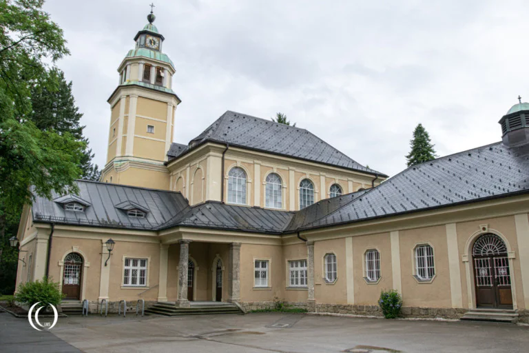 Kommunalfriedhof Salzburg Eingang 3