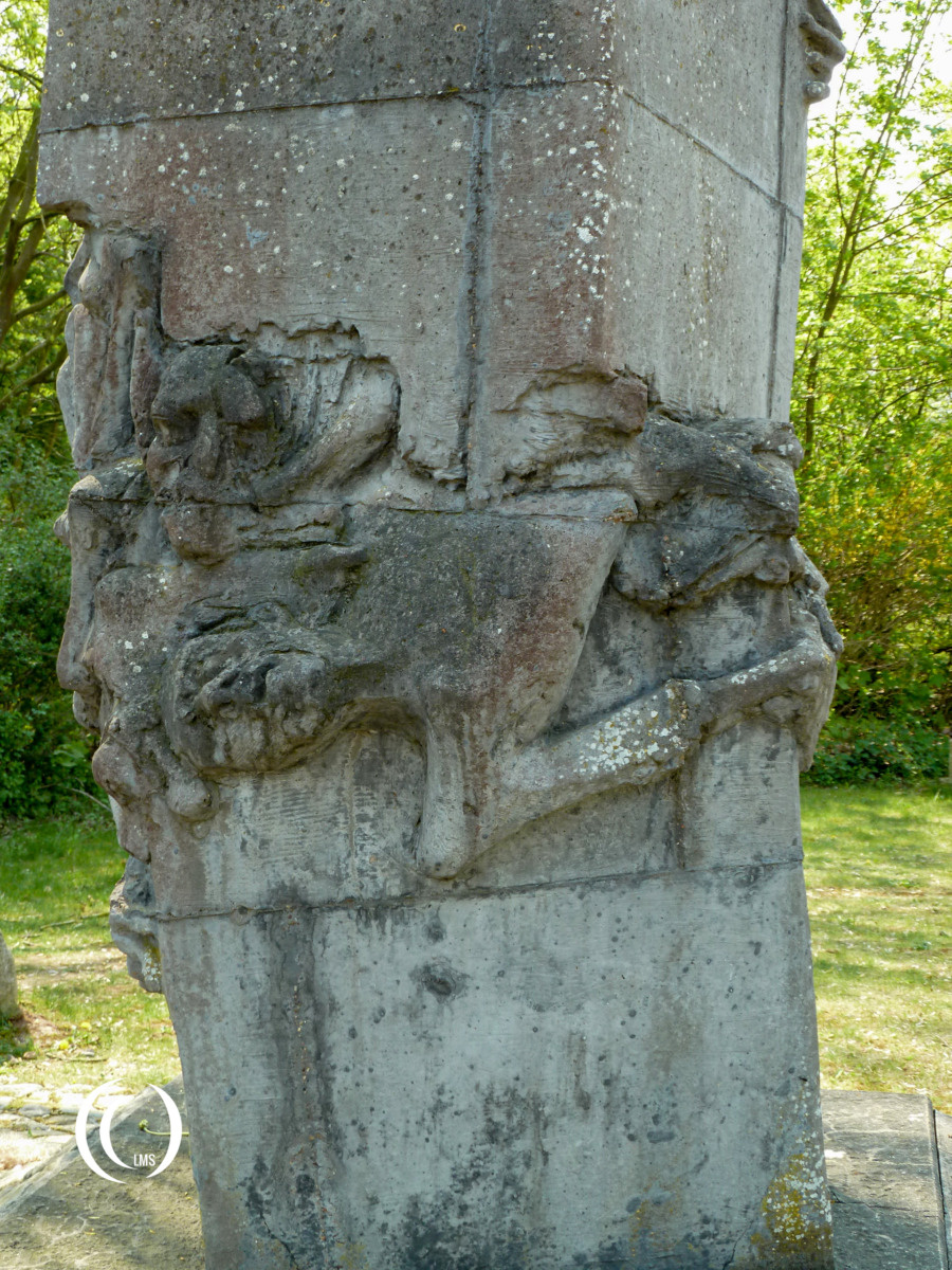 Memorial detail