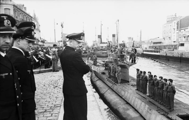 Dönitz at the arrival of U-94 at St Nazaire in France in June 1941