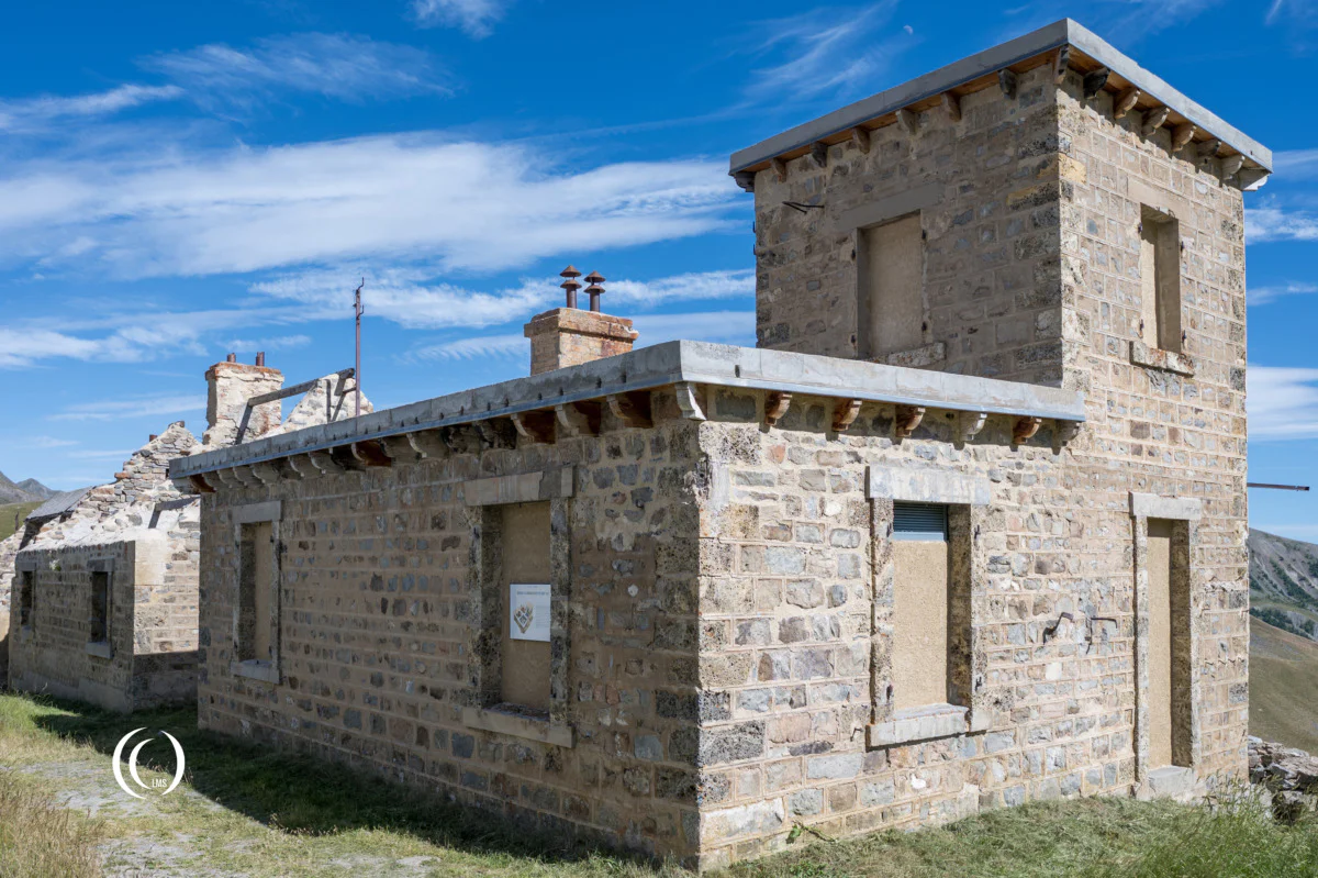 Camp des Fourches command building