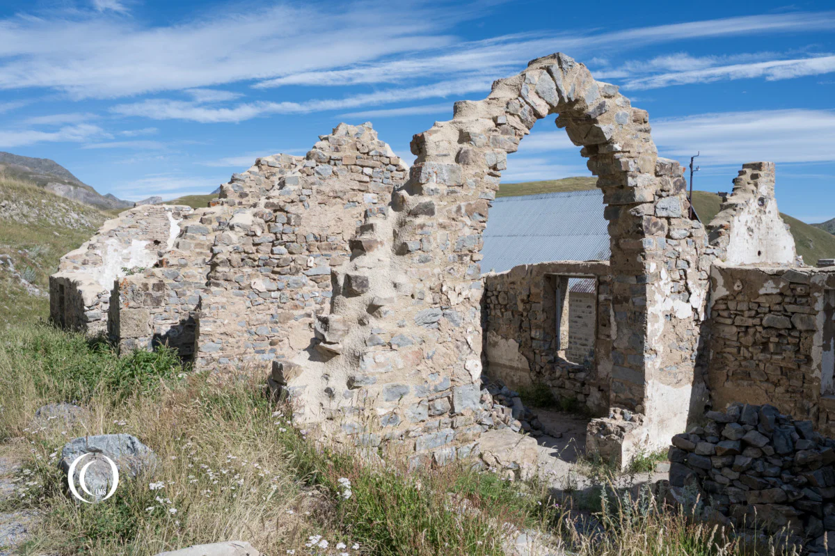 Camp des Fourches barracks ruins