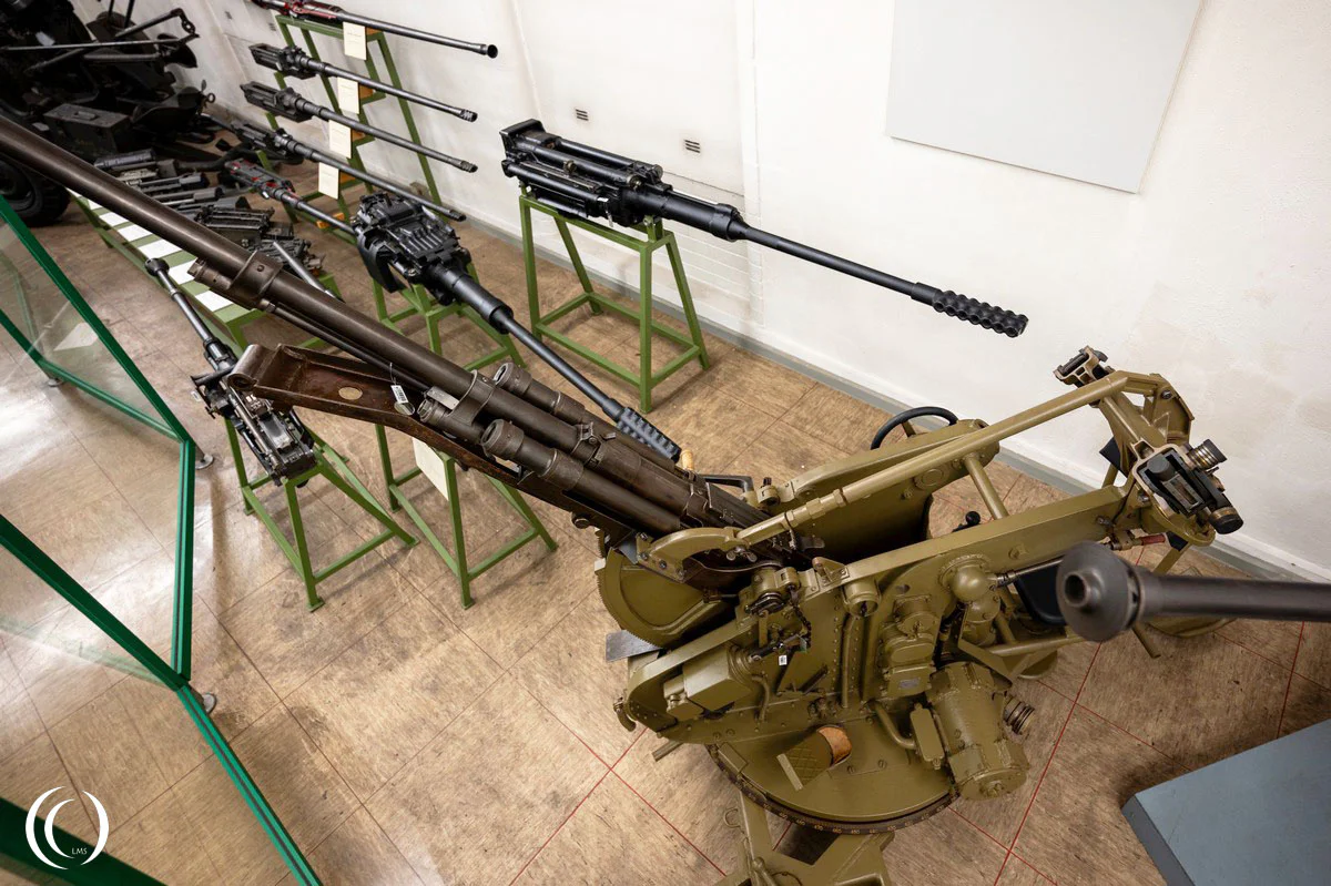 カノン('98仏) Type 98 – Japanese 20 mm Light Anti-Aircraft Cannon