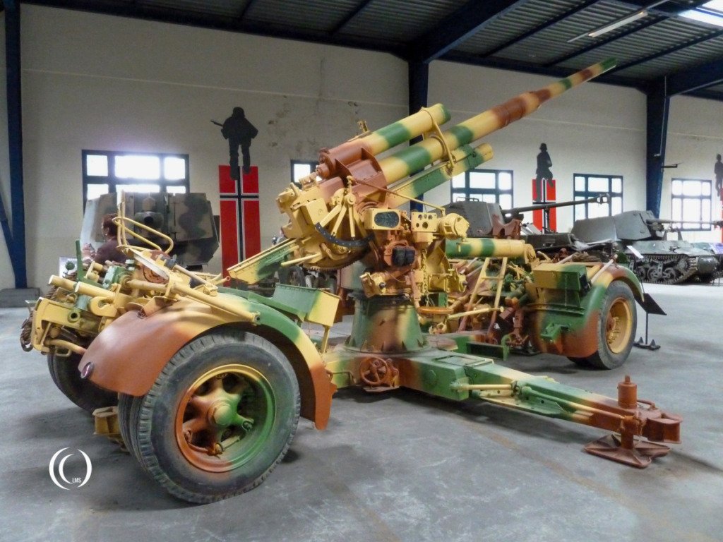 8.8 cm FlaK 37 on Sd.Ah. 202 Sonderanhänger – German Anti-Aircraft Gun