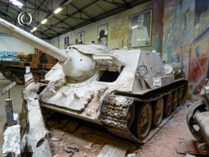 SU-100 with D-10S 100mm Gun – Soviet Tank Destroyer
