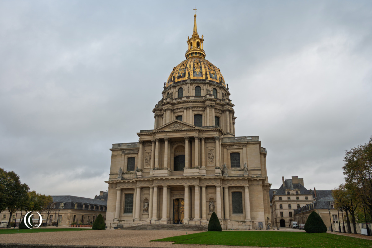 Facade of the Dôme des Invalides in Paris