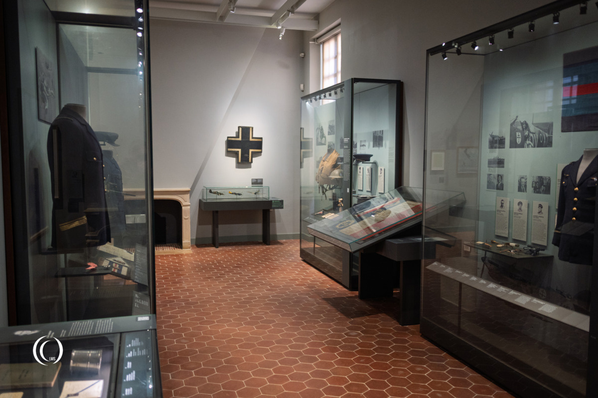 Displays with items of French Airforce