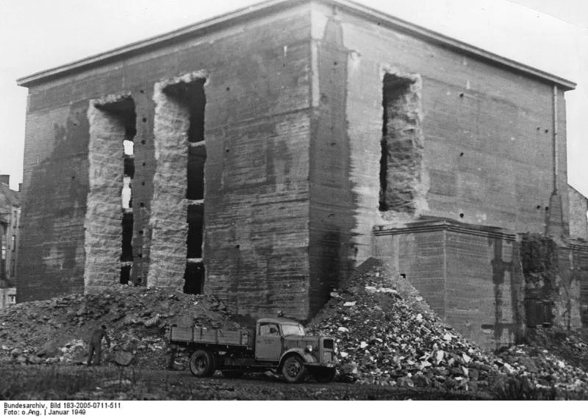 De-fortification of the T1100 bunker in Schutzenpark, Kiel in 1949