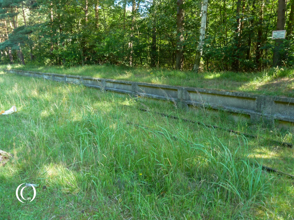 Bahnsteig am Haltepunkt Werk Ost - Peenemunde, Germany