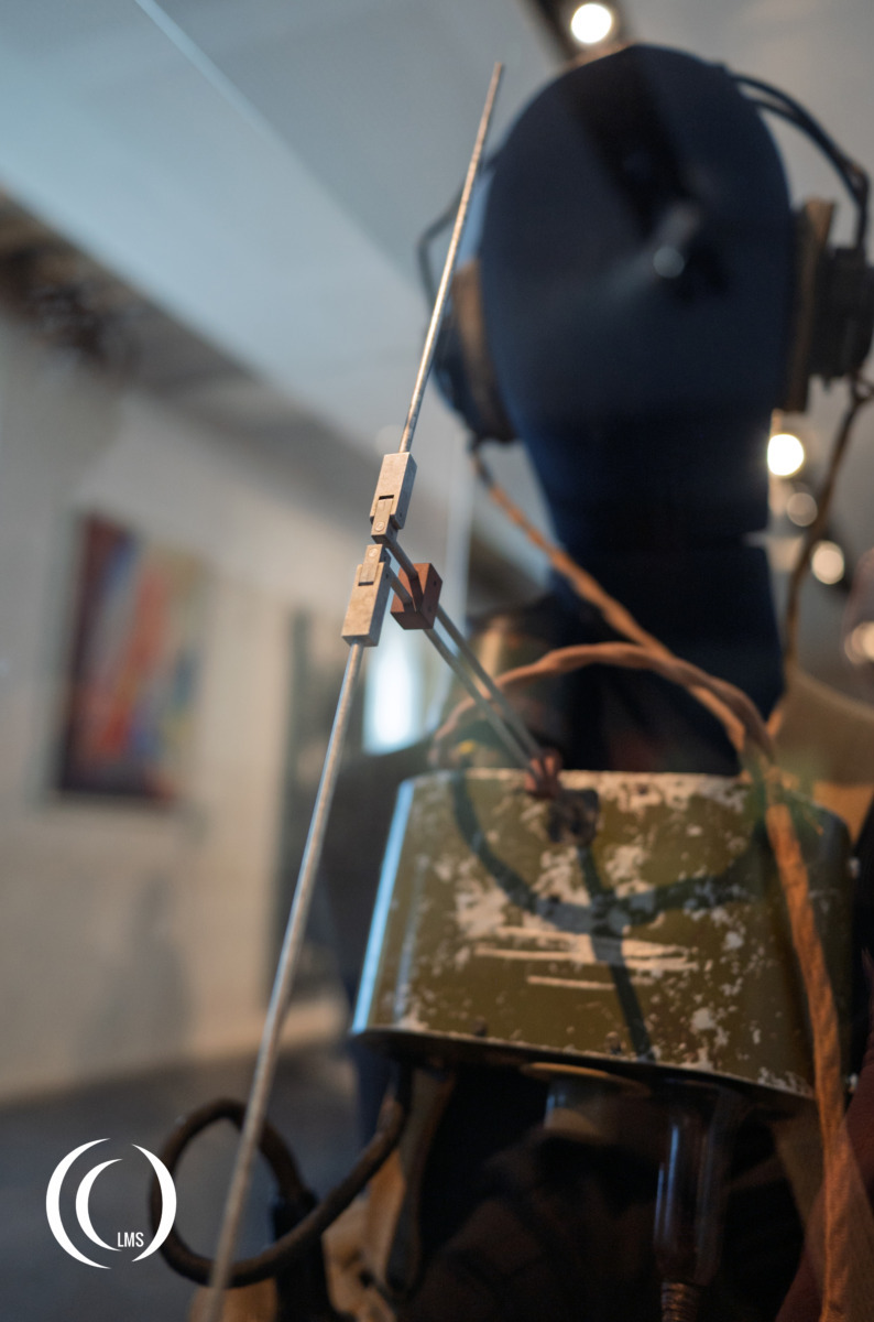 Detail of the S-Phone type 13 Mk. IV radio transmitter-receiver antenna