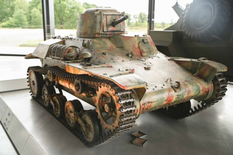 Type 97 Tank Rusted Japanese Tank – Type 97 TE-KE – Light Armored Vehicle | LandmarkScout