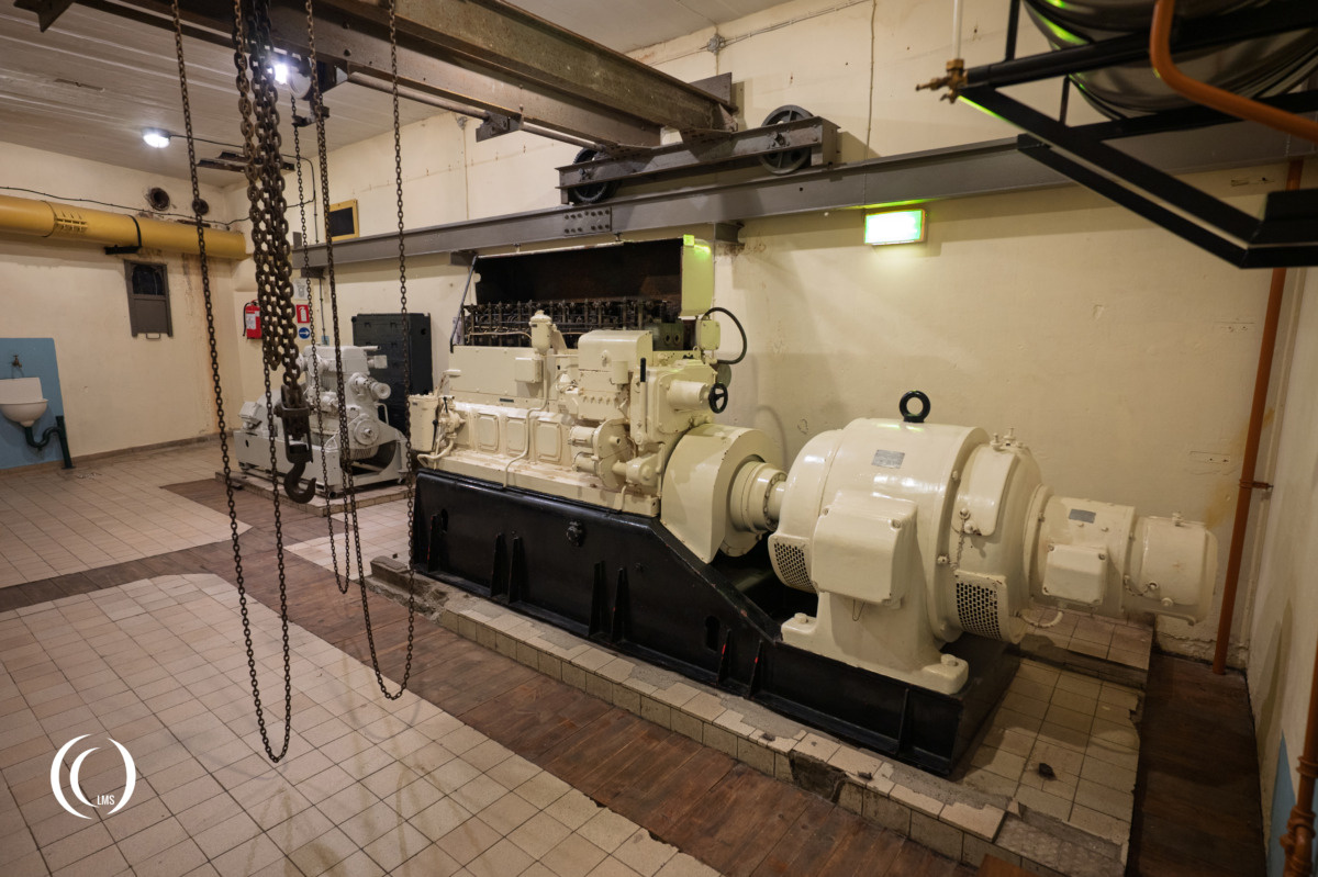 Machine room of Geschütz 3 of Battery Hanstholm II