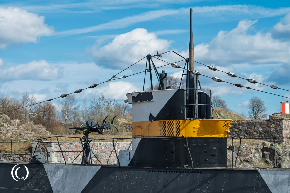 Conning tower and 20 mm Madsen deck gun of Vesikko