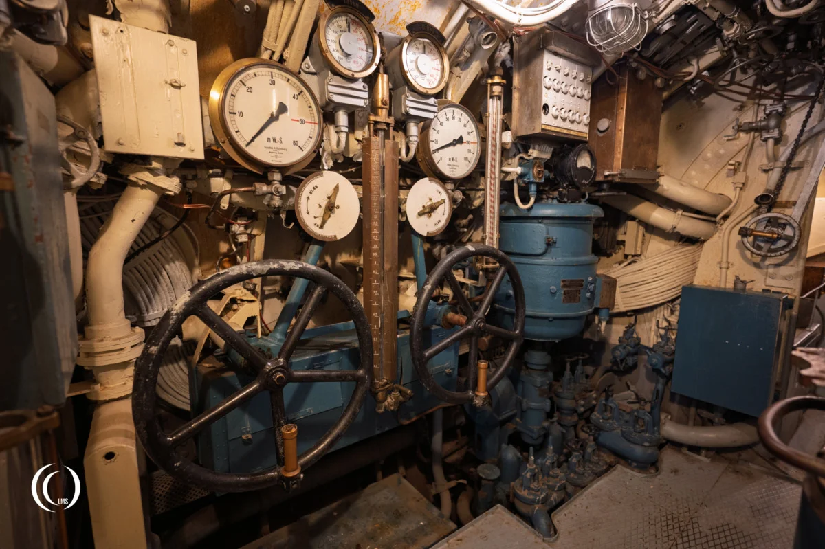 Controls for submerged operation in the control room of submarine Vesikko
